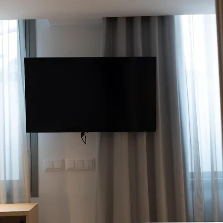 Arena Junior Aparthotel 4*
